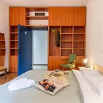 Central Guest House *