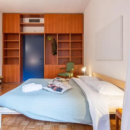 Pensión Central Guest House