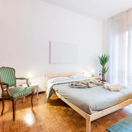 Pensión Central Guest House *